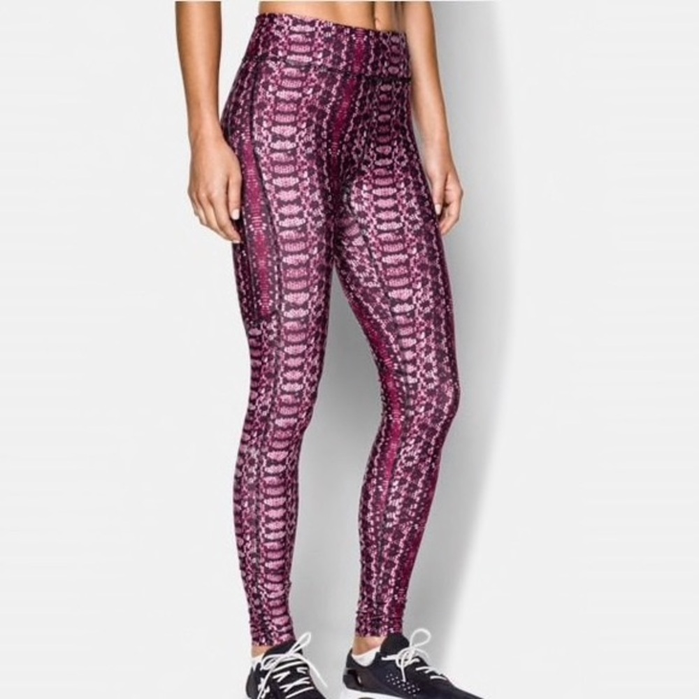 Under Armour Pink Snakeskin Workout Legging 🌺